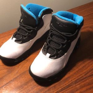 Jordan 10 powder blue Size 1Y boys